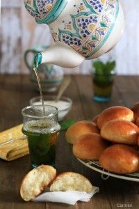 Bollitos sefardíes con té