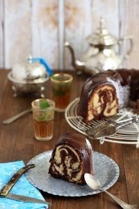 Trozo Bundt cake marmolado