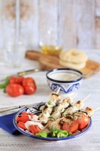 Brochetas de pollo marinado