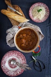 Estofado sefardí de ternera olla pan