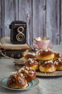 Bollos suizos de aceite de oliva platito